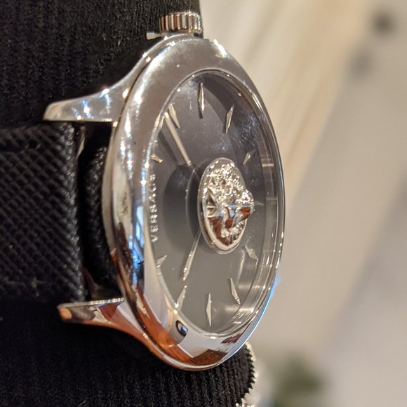 Versace Versus Logo Raised Lion Head Watch New in Box❤ main image 7
